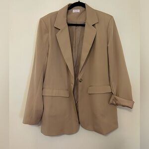 Over-sized khaki blazer. One button detail, fully lined. XXL